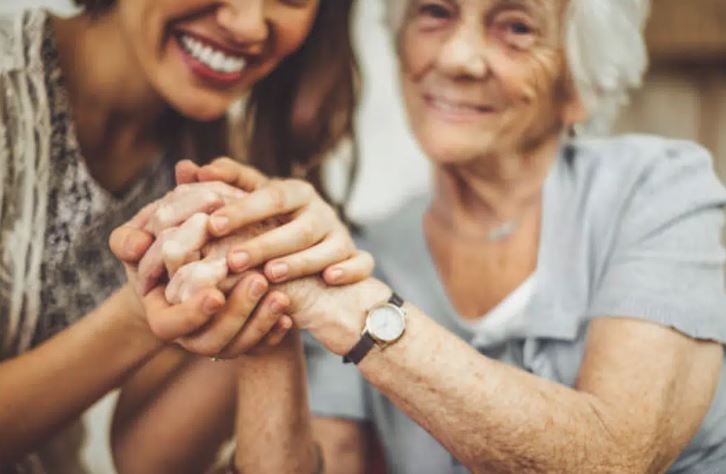5 Essential Morning Stretches for Seniors 5 Essential Morning Stretches for Seniors