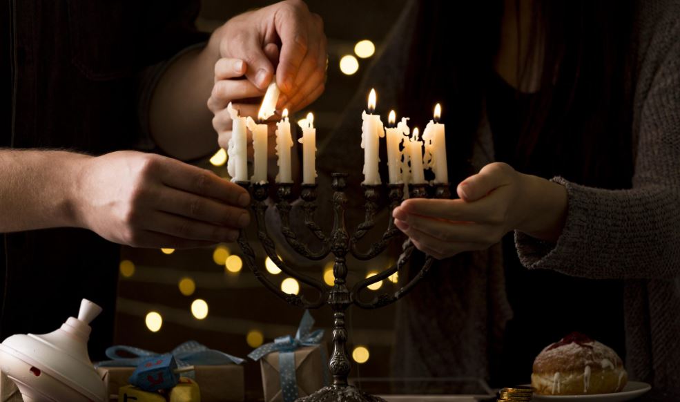 Ways to Celebrate Hanukkah in Assisted Living Ways to Celebrate Hanukkah in Assisted Living