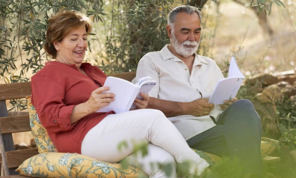 Why Reading is so Important for Seniors Why Reading is so Important for Seniors